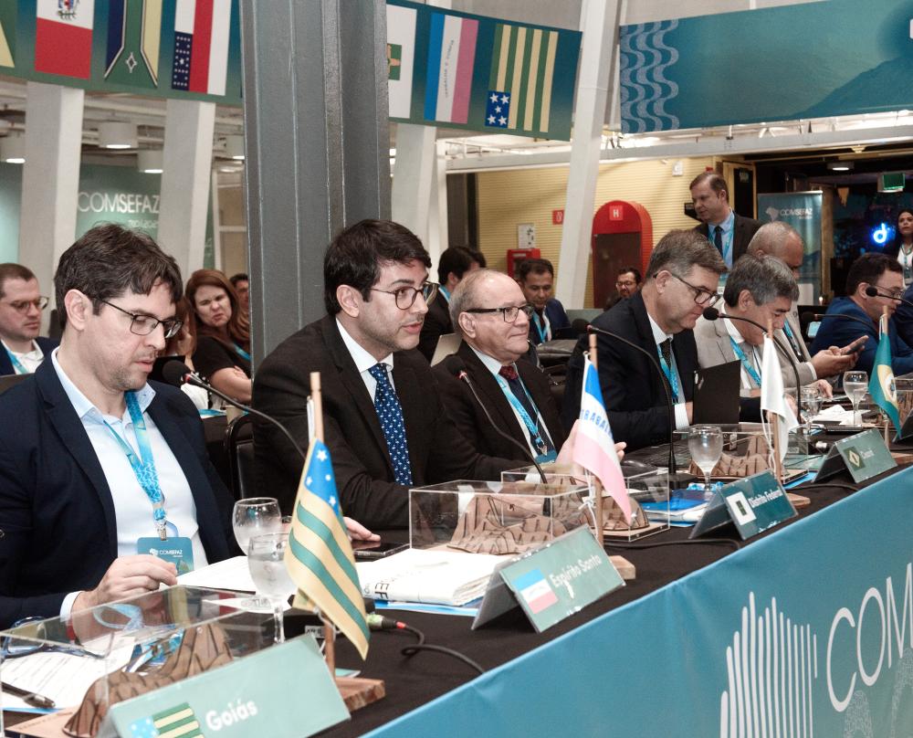 Capa da notícia: Estados e municípios celebram acordo para implementar Reforma Tributária