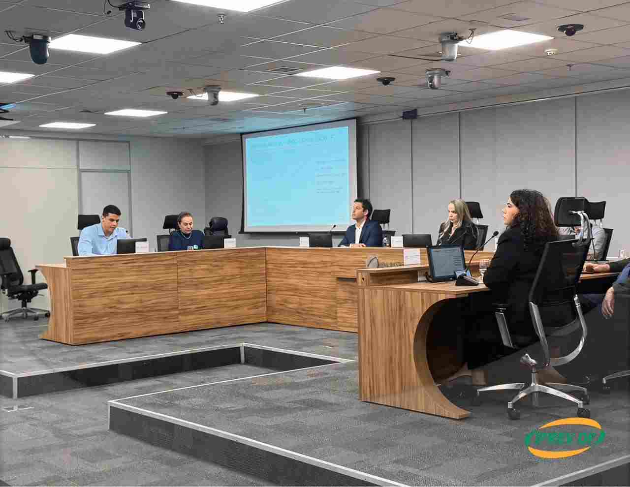 Capa da notícia: Iprev-DF apresenta resultados de 2025 em audiência pública e reforça compromisso com transparência